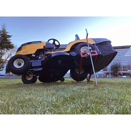 Traktor szerviz billentő keret