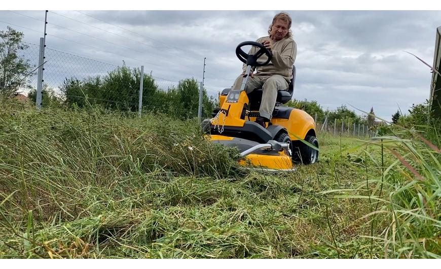 STIGA frontkaszás fűnyíró traktorok
